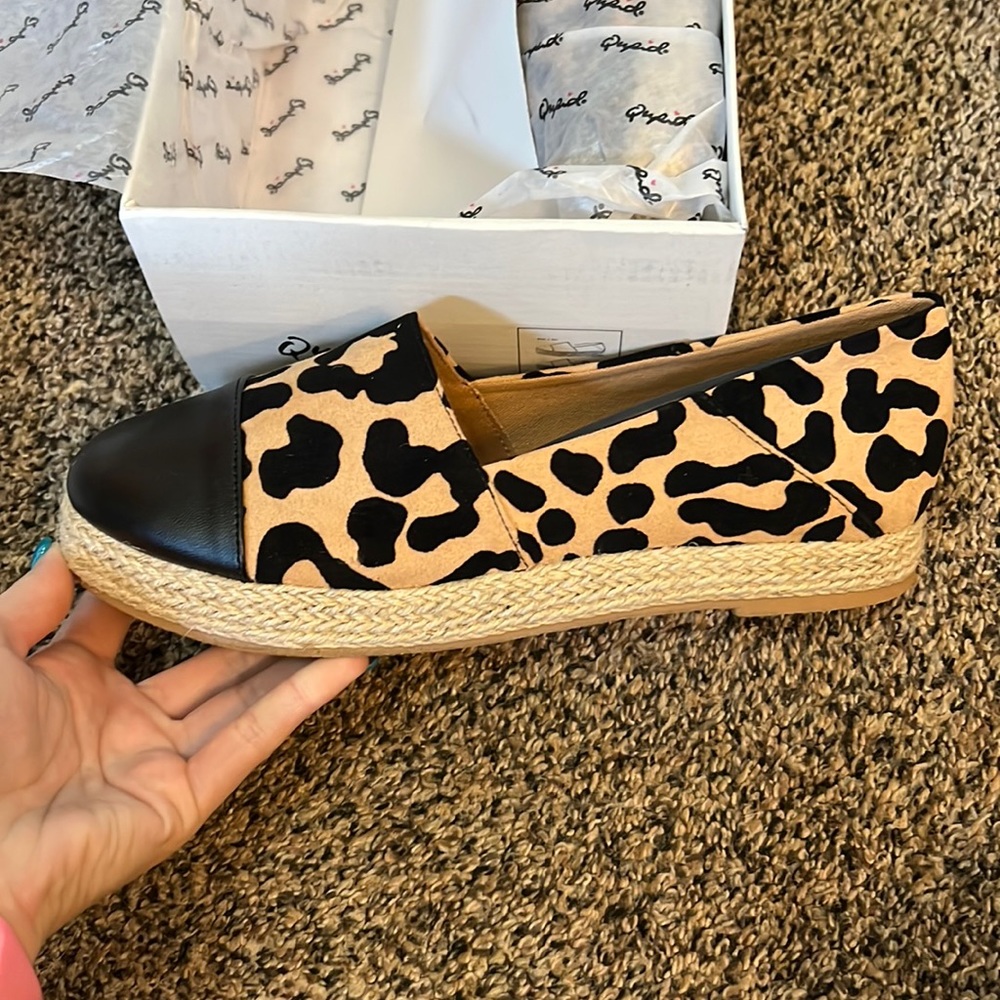 Cheetah dressy slip on